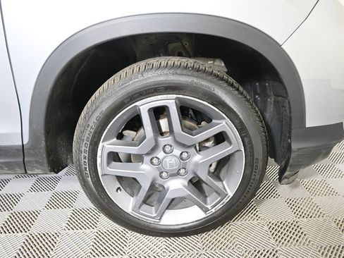 Used 2023 Honda Passport EX-L image 11