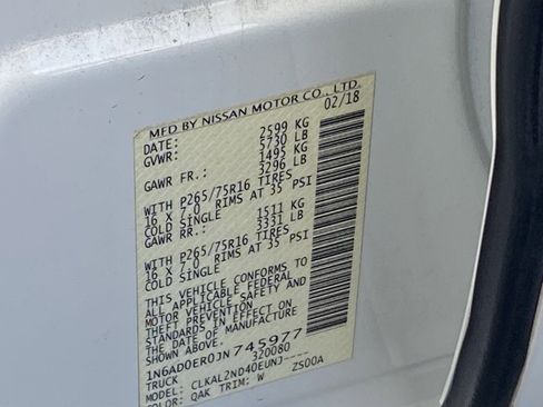 Used 2018 Nissan Frontier Desert Runner RWD image 9