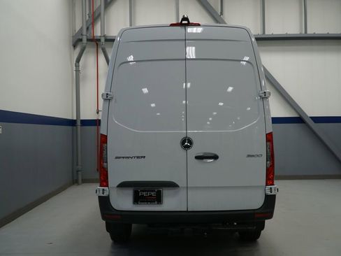New 2025 Mercedes-Benz Sprinter 2500 image 5