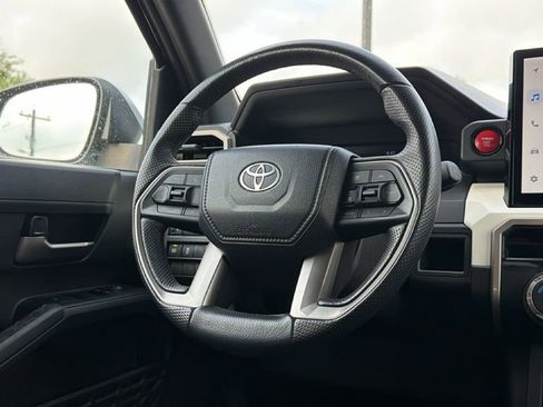 Used 2024 Toyota Tacoma TRD Off-Road AWD/4WD image 36