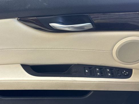 Used 2009 BMW Z4 sDrive35i image 17