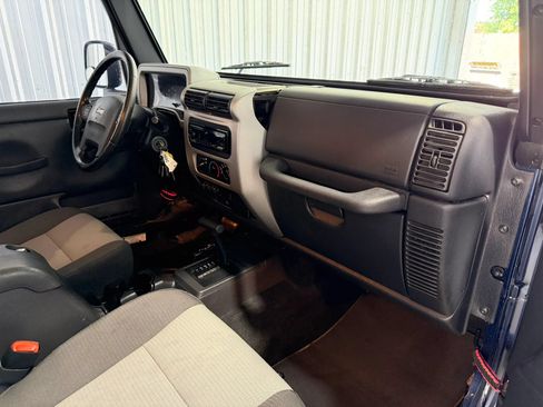 Used 2006 Jeep Wrangler Unlimited AWD/4WD image 22
