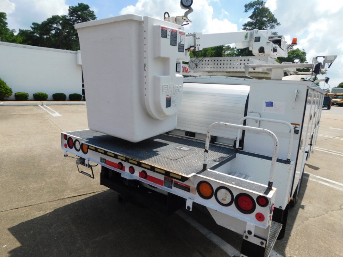 Used 2011 Ford F550 2WD Regular Cab Super Duty w/ PWR Equipment Group image 3