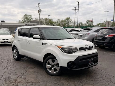 Used 2018 Kia Soul FWD image 3