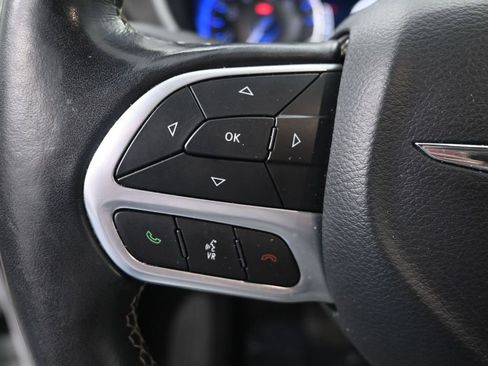 Used 2020 Chrysler Pacifica Touring-L Plus w/ Tire & Wheel Group image 28