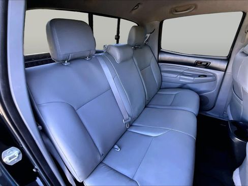 Used 2013 Toyota Tacoma 4x4 Double Cab w/ Limited Pkg image 20
