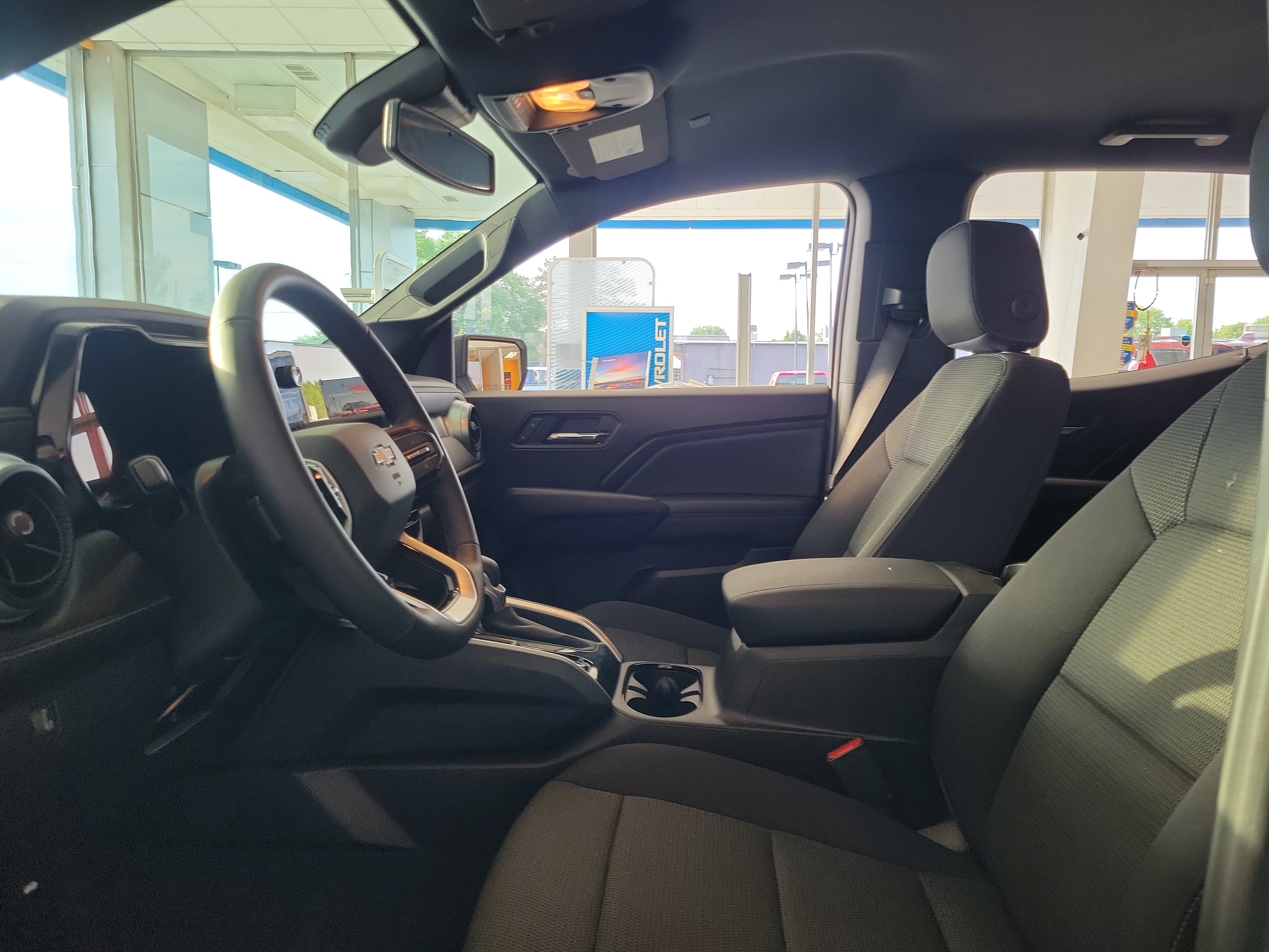 Used 2026 Chevrolet Colorado LT RWD image 16