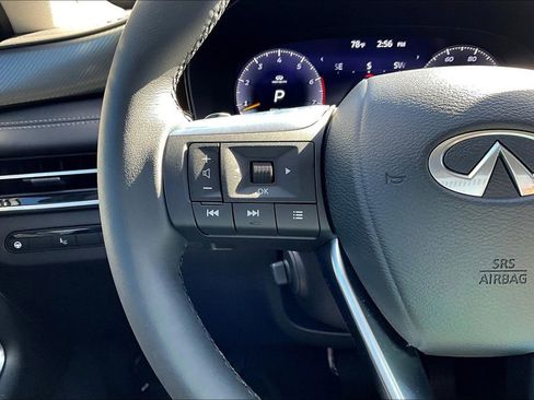 Used 2025 INFINITI QX60 Luxe w/ Vision Package image 18