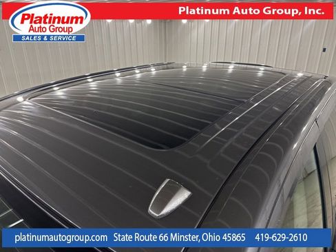 Used 2021 Nissan Titan SL w/ Moonroof Package image 58