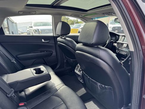 Used 2017 Kia Optima EX w/ Premium Package image 32