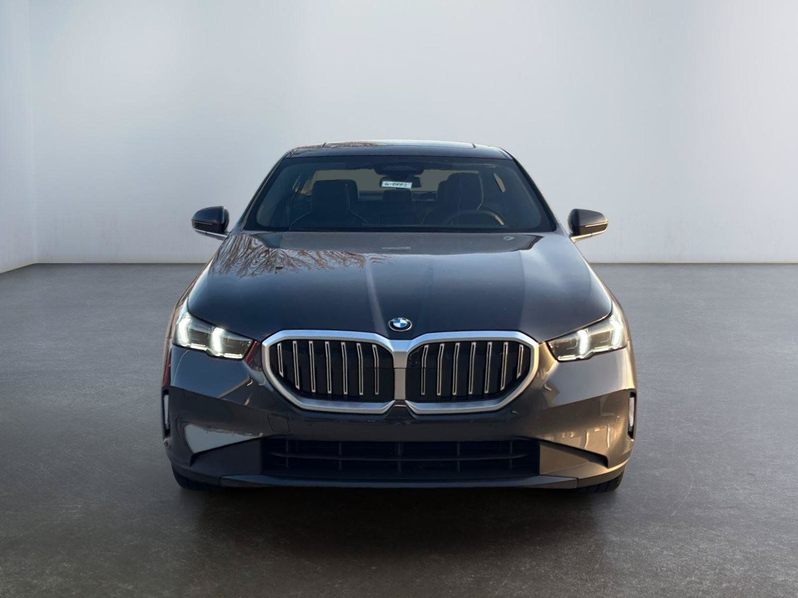 Used 2026 BMW 530i xDrive AWD/4WD image 8