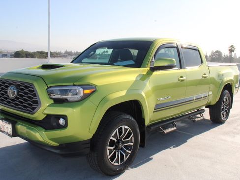 Certified 2023 Toyota Tacoma TRD Sport image 8