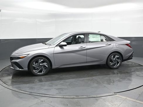 New 2026 Hyundai Elantra Limited w/ Cargo Package image 7