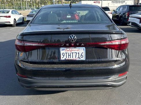 Used 2025 Volkswagen Jetta Sport FWD image 3