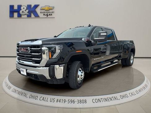 Used 2024 GMC Sierra 3500 SLE w/ SLE Value Package AWD/4WD image 3