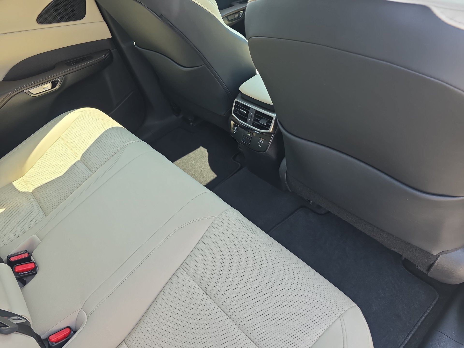 Used 2024 Lexus RX 350 w/ Convenience Package AWD/4WD image 11