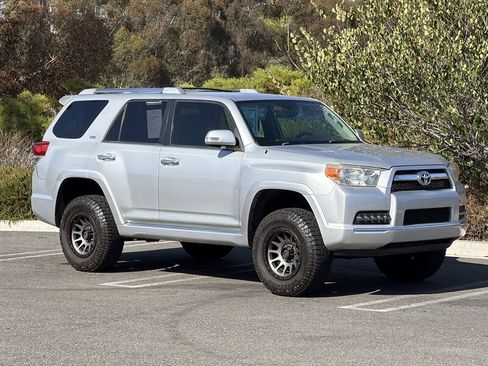 Used 2012 Toyota 4Runner SR5 RWD image 8