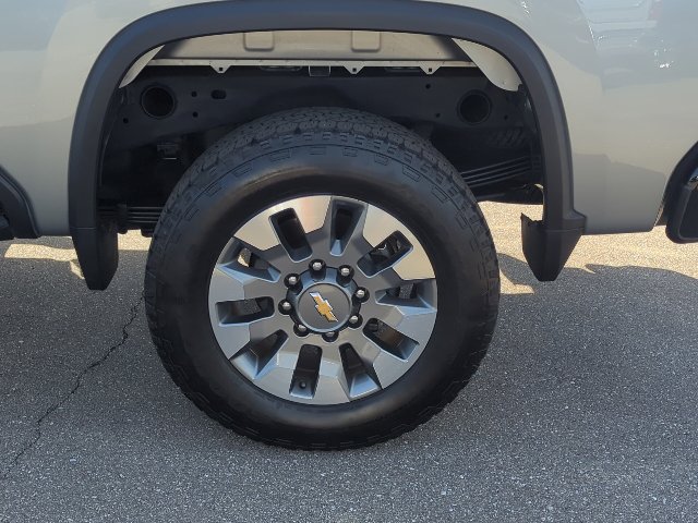Used 2025 Chevrolet Silverado 2500 Custom w/ Custom Convenience Package AWD/4WD image 12