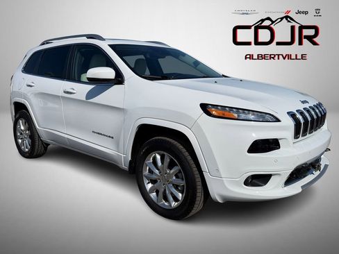 Used 2018 Jeep Cherokee Overland w/ Technology Group AWD/4WD image 1