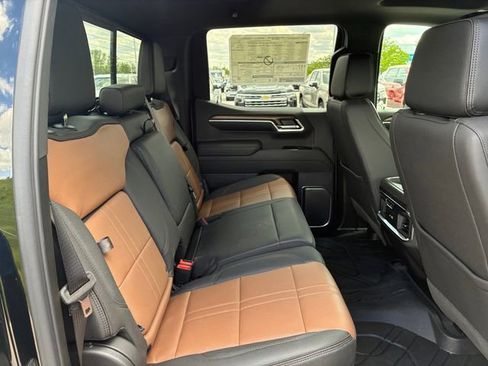 New 2026 Chevrolet Silverado 1500 High Country AWD/4WD image 15