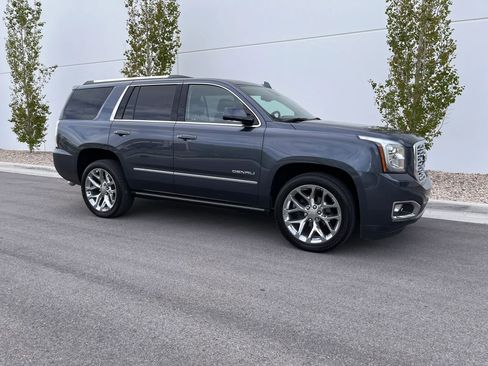 Used 2020 GMC Yukon Denali w/ Denali Ultimate Package AWD/4WD image 3
