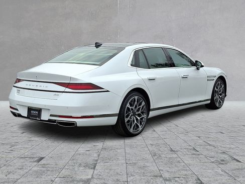 Certified 2023 Genesis G90 3.5T image 12