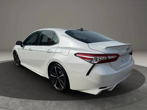 Used 2020 Toyota Camry XSE FWD image 7