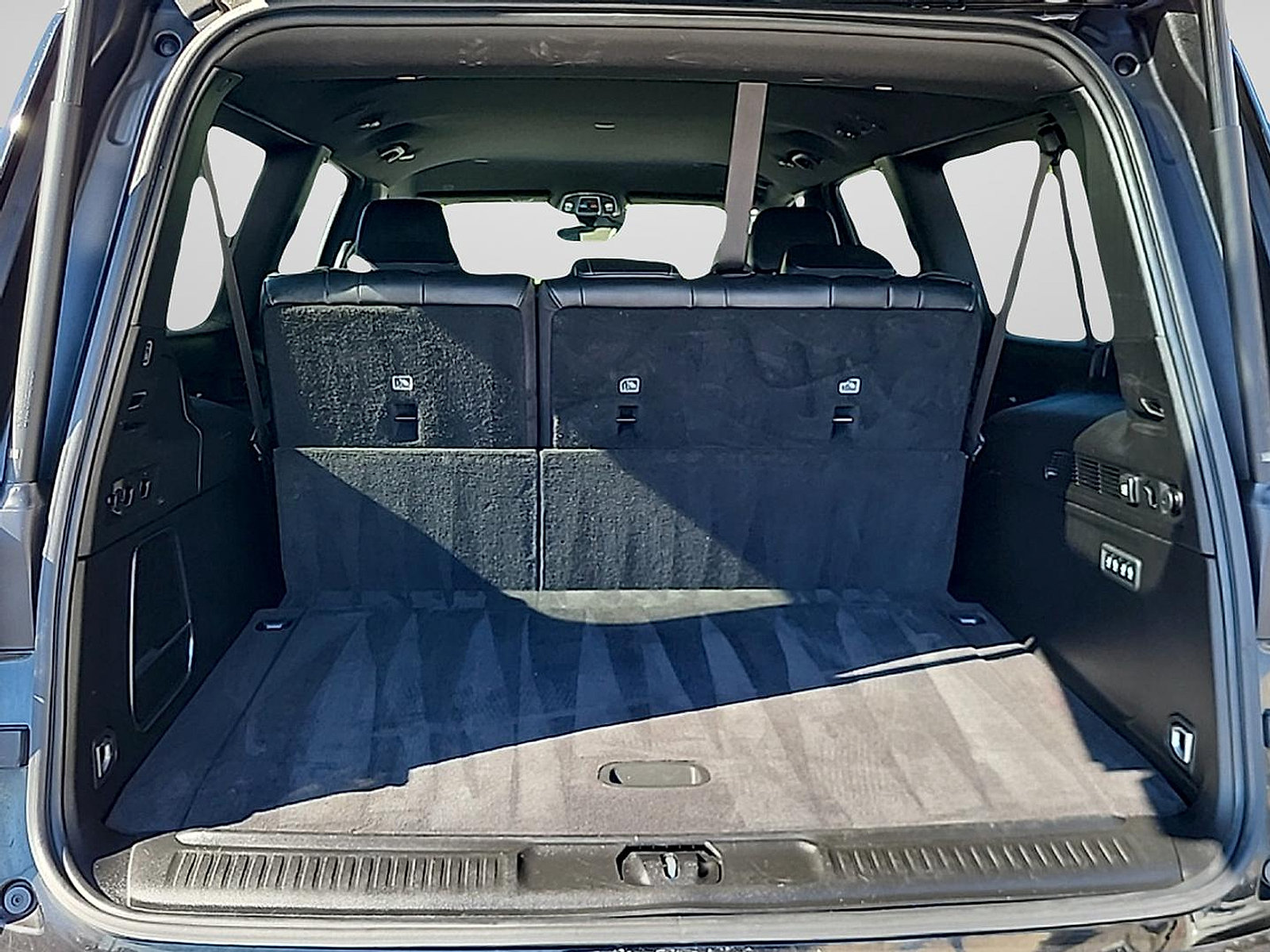 Used 2024 Jeep Wagoneer L Series II w/ Flexible Seating Group AWD/4WD image 29
