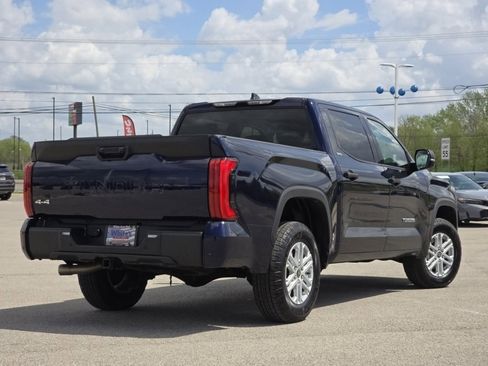 Used 2022 Toyota Tundra SR5 w/ SR5 Convenience Package AWD/4WD image 15