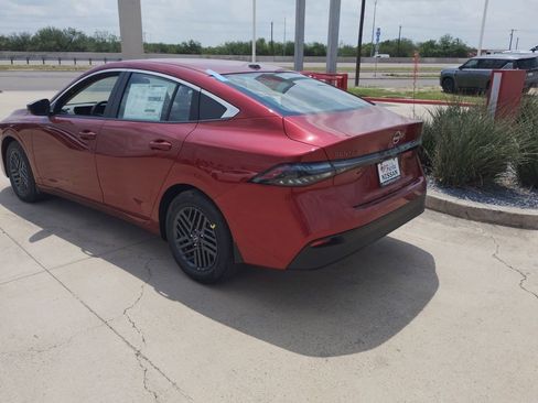 New 2026 Nissan Sentra SV w/ SV Convenience Package FWD image 4