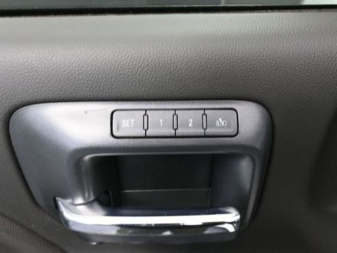 Used 2017 Chevrolet Silverado 1500 LTZ Z71 image 23