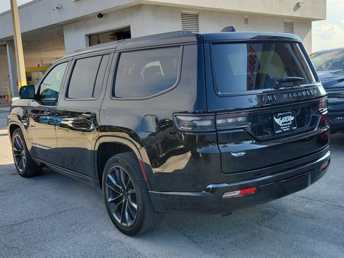 Used 2025 Jeep Grand Wagoneer Series II Obsidian w/ Quick Order Packagew 28T AWD/4WD image 3