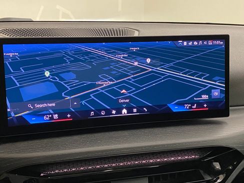 New 2025 BMW 330i xDrive Sedan w/ Convenience Package image 26