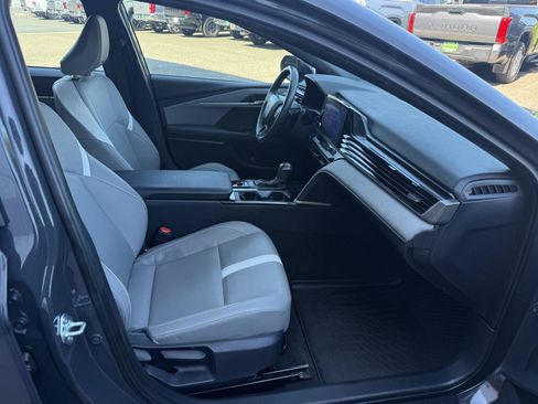 Used 2025 Toyota Camry SE w/ Convenience Package AWD/4WD image 20