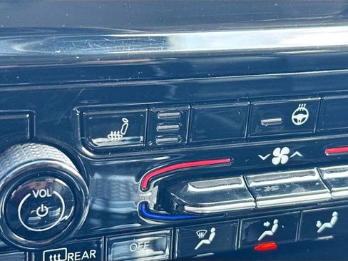 Used 2022 Jeep Grand Cherokee L Limited image 22