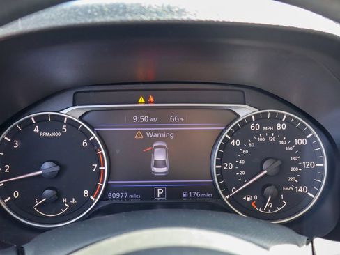 Used 2024 Nissan Altima 2.5 SV FWD image 14