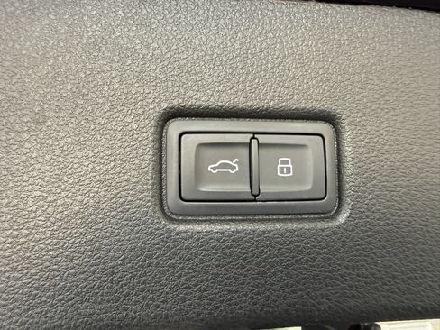 Used 2022 Audi SQ5 Premium Plus AWD/4WD image 35