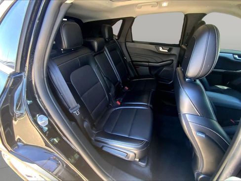 Certified 2025 Ford Escape Platinum AWD/4WD image 20