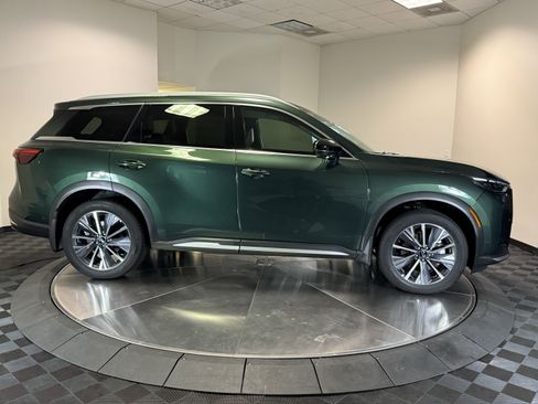 Certified 2026 INFINITI QX60 Luxe w/ Cargo Package FWD image 8