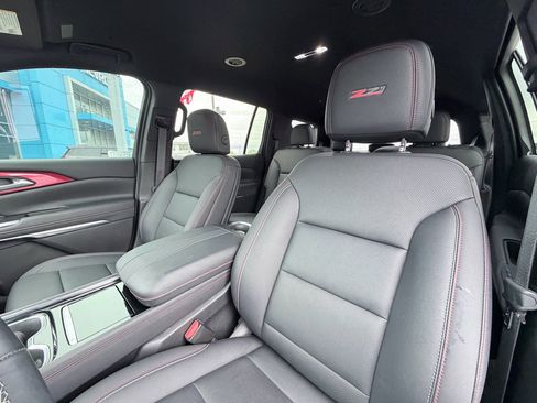 Used 2024 Chevrolet Traverse Z71 image 22