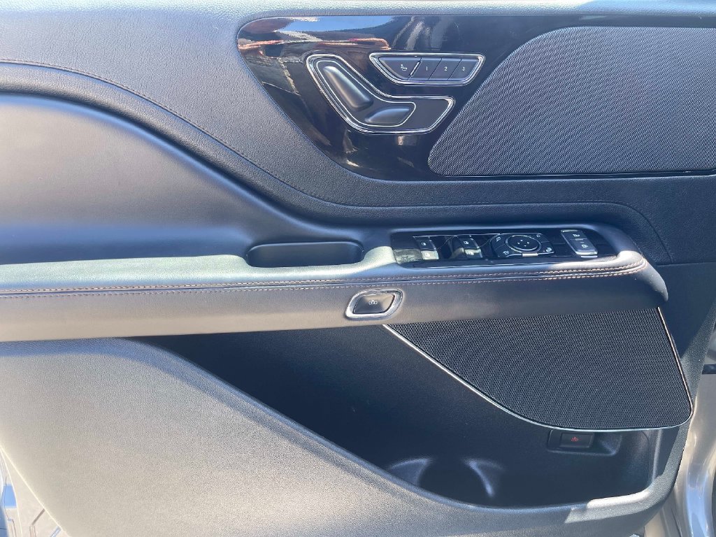 Certified 2023 Lincoln Aviator 2WD w/ Premium Package image 20