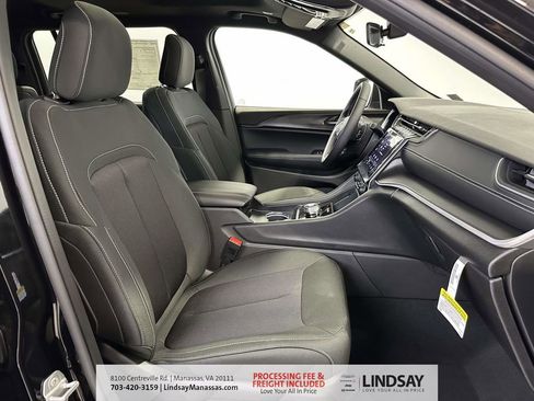 New 2026 Jeep Grand Cherokee L Laredo AWD/4WD image 14