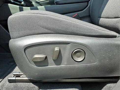 Used 2025 Chevrolet Traverse LT w/ Midnight/Sport Edition FWD image 19