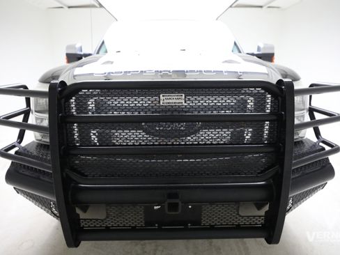 Used 2011 Ford F250 XLT w/ XLT Appearance Pkg image 8