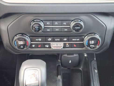 New 2026 Ford Bronco Outer Banks image 18