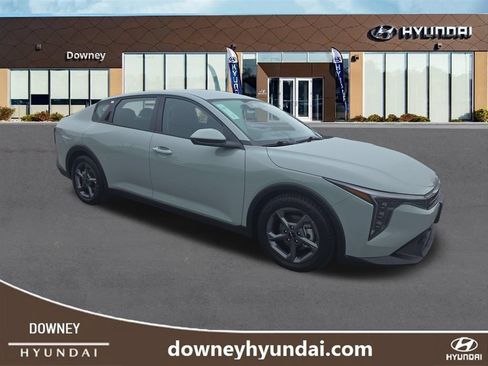 Used 2025 Kia K4 FWD image 7