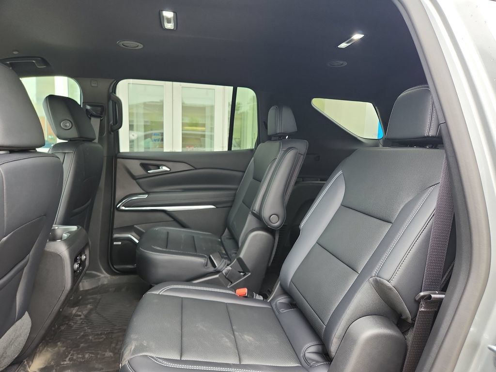 New 2026 Chevrolet Traverse LT w/ Enhanced Driving Package AWD/4WD image 26