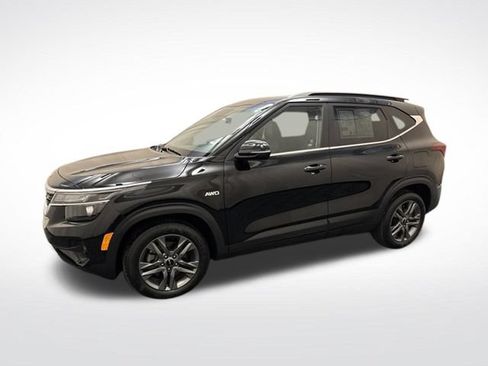 Used 2023 Kia Seltos S w/ Navigation Package AWD/4WD image 8