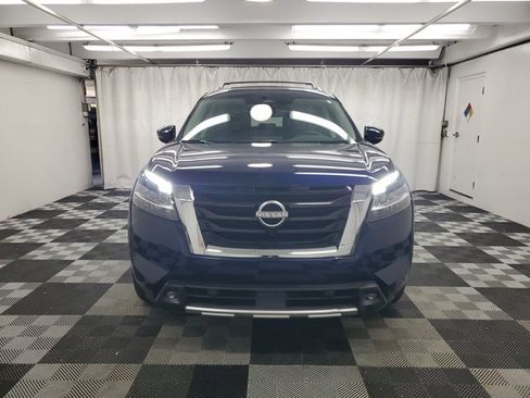 Used 2022 Nissan Pathfinder SL image 2