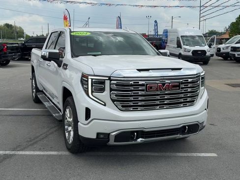 Used 2024 GMC Sierra 1500 Denali AWD/4WD image 9